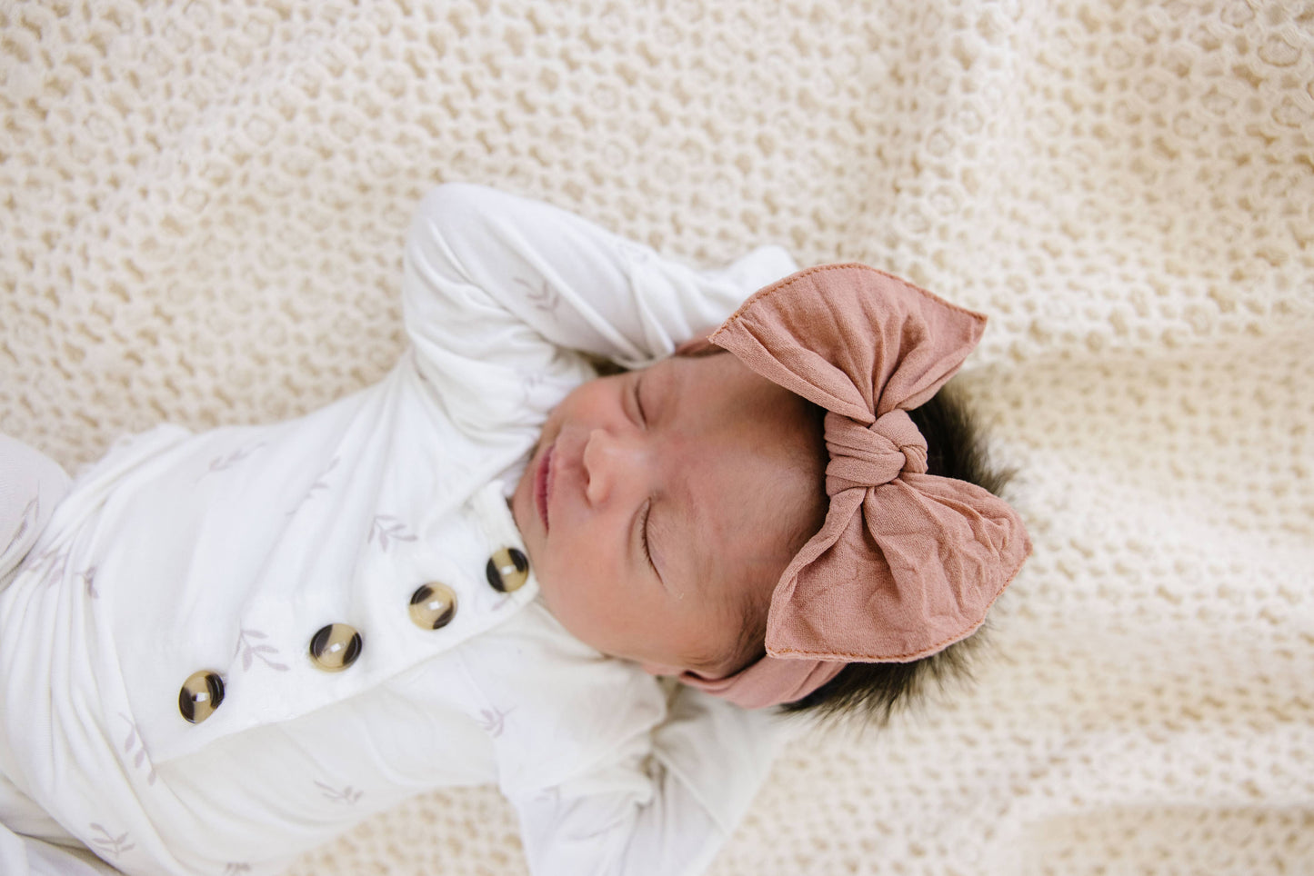 Baby Bling Bows - THE KNOT Soft nylon headband: rose gold