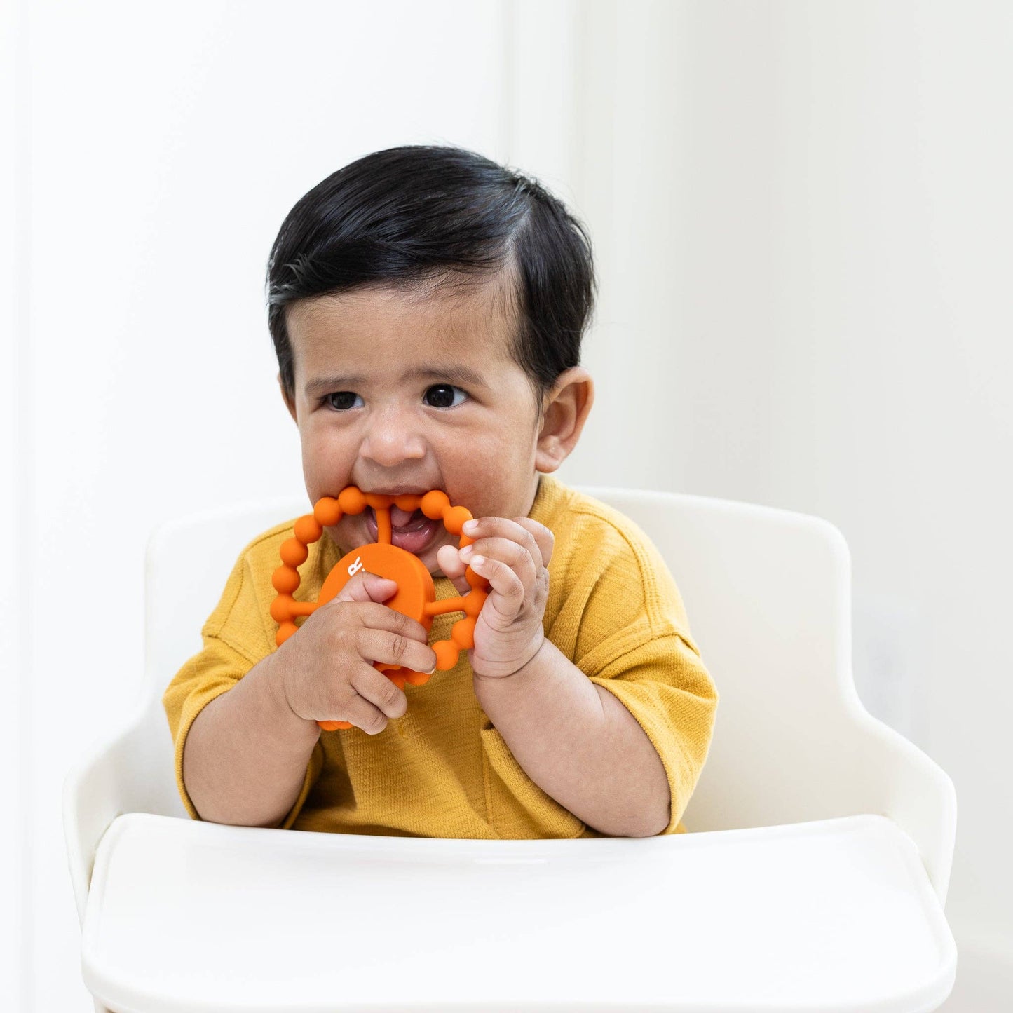 Bella Tunno - Tiny Tailgater Happy Teether: Orange