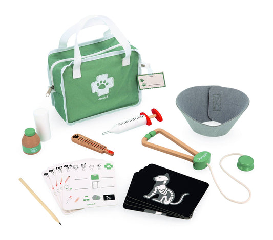 Janod - Pretend Play  Vet set | 15 accessories