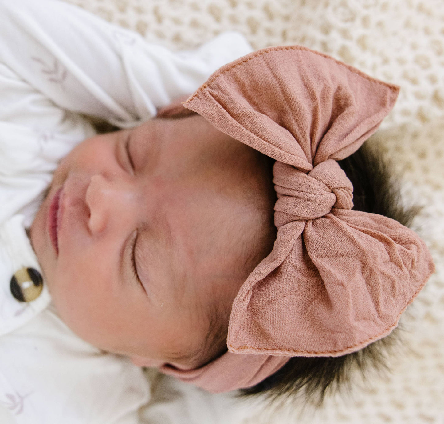 Baby Bling Bows - THE KNOT Soft nylon headband: rose gold